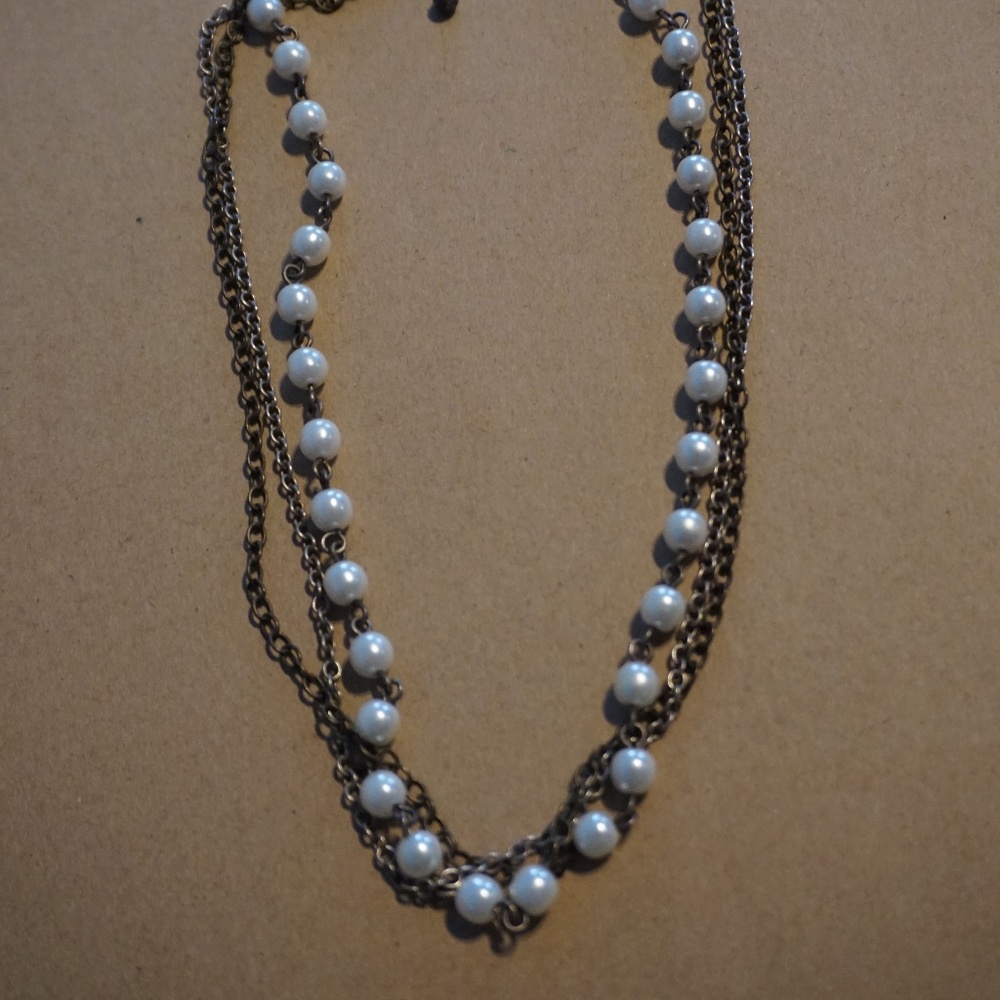 Pearl and multiple chain necklace
